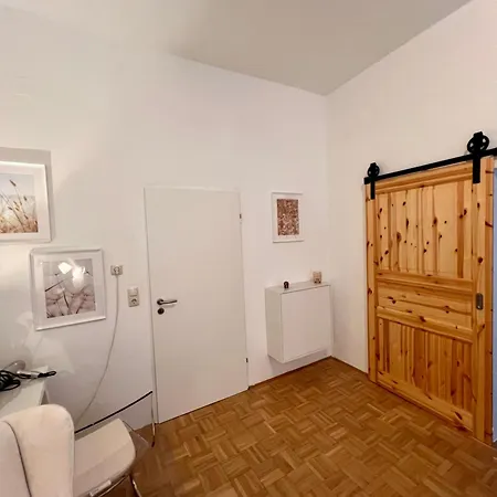 Blick Ins Gruene Apartment *